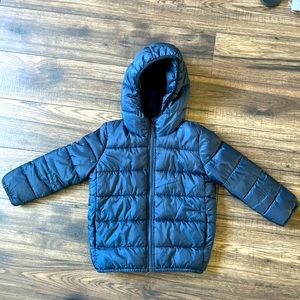 Boy’s 5T navy blue puffer, Children’s Place, excellent condition, winter coat!